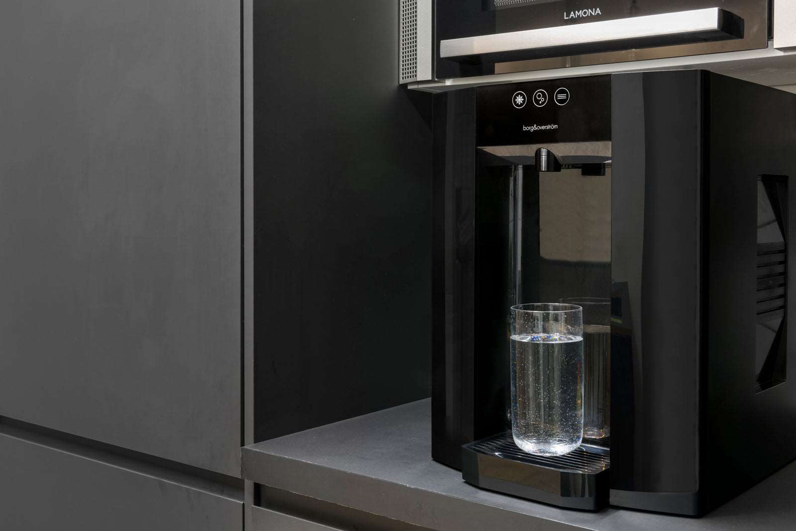 Borg & Overström E4 Soprabanco erogatore acqua fresca ambiente gasata